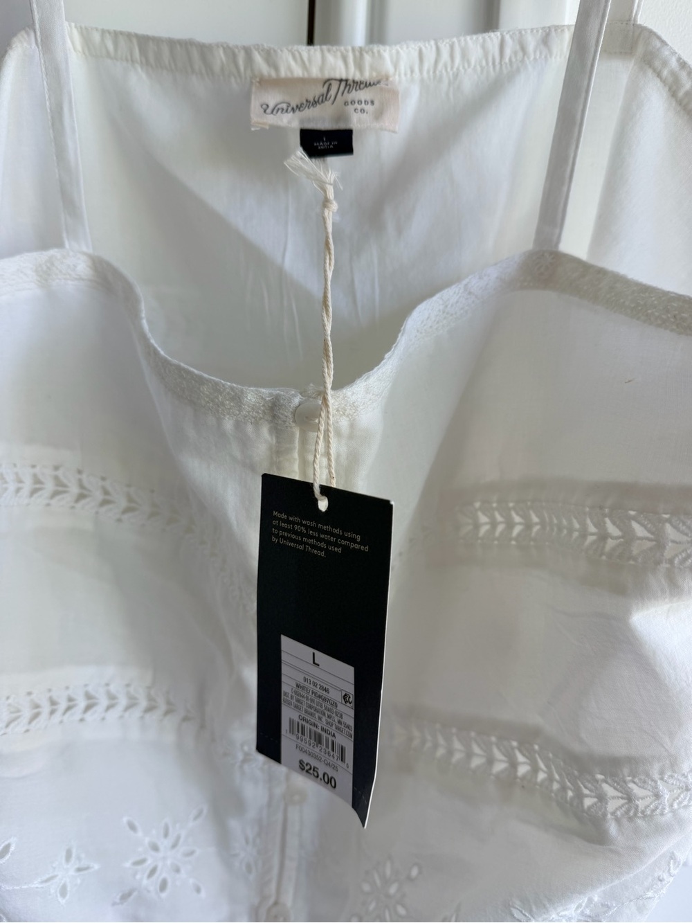 Universal Thread White Eyelet Pintuck Camisole - Picture 2 of 8